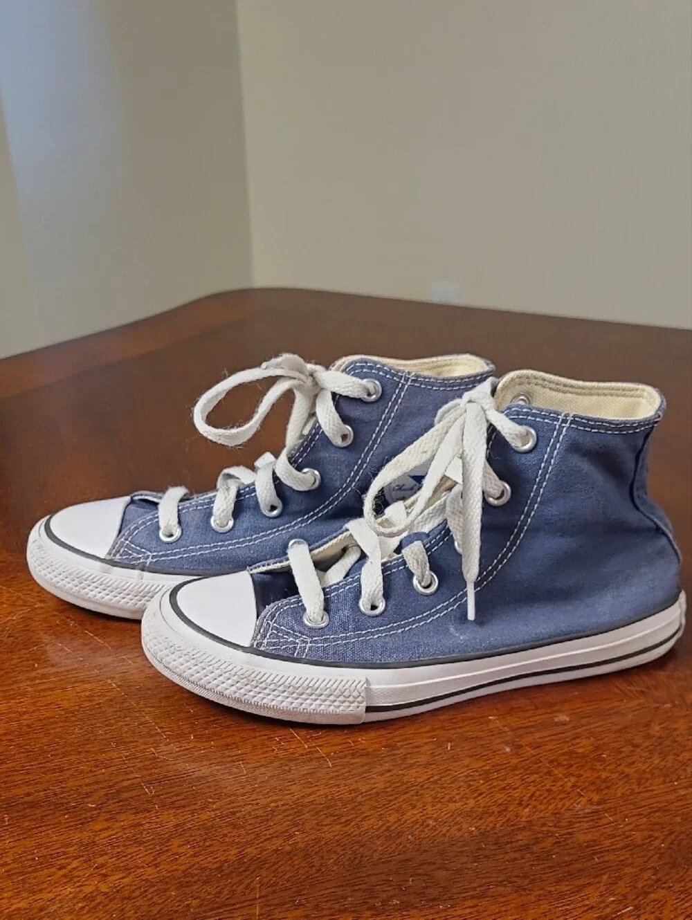 Converse Chuck Taylor All Star Kids High-Top Sneakers in Blue and White US 13